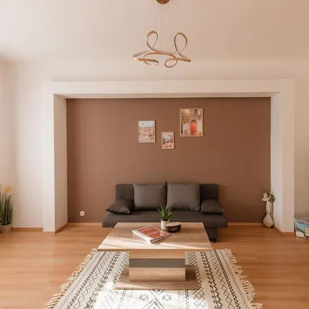 Panorama شقة غيور